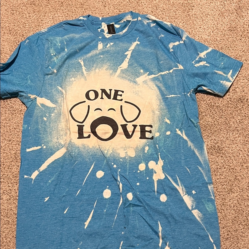 Gildan Softstyle Blue and White T-Shirt